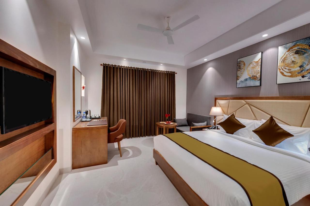 Click Hotel Aurangabad エクステリア 写真