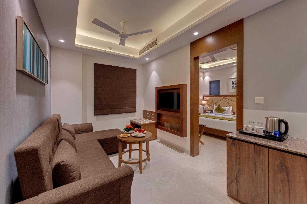 Click Hotel Aurangabad エクステリア 写真